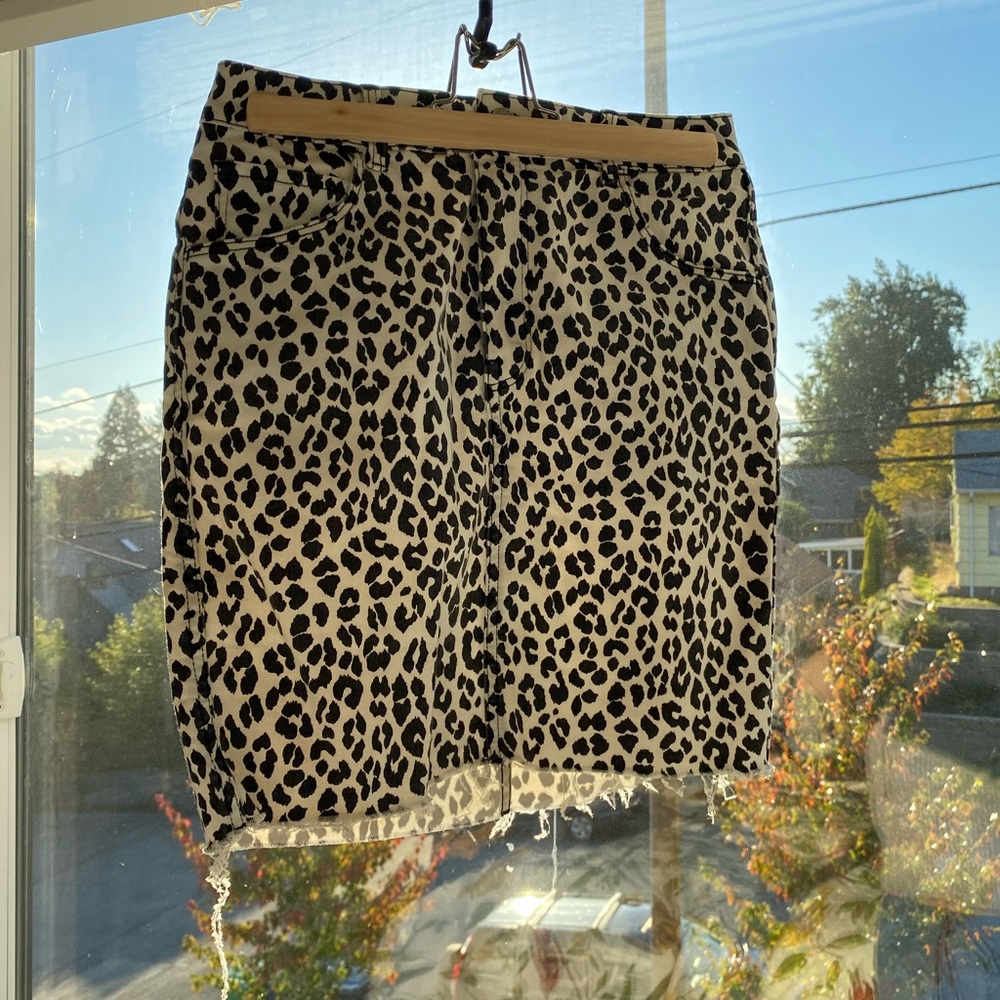 &Denim by H&M | excellent condition | ivory animal print denim skirt